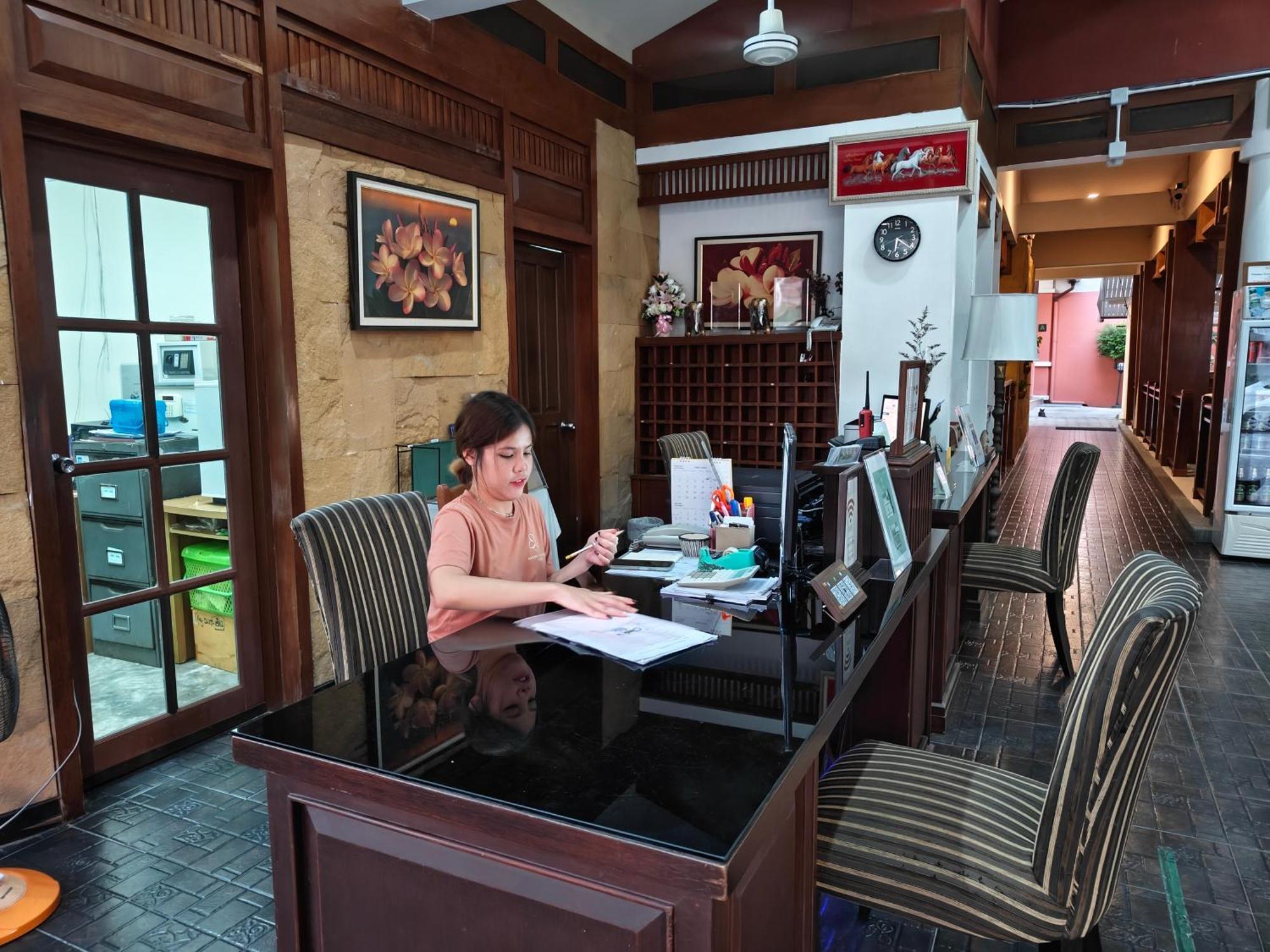 Phuket Leelavadee Hua Ting Resort Patong Dış mekan fotoğraf