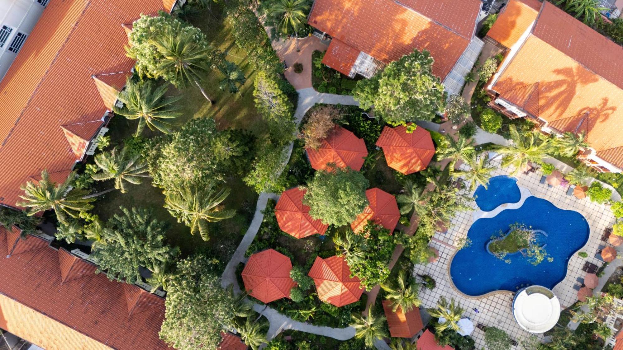 Phuket Leelavadee Hua Ting Resort Patong Dış mekan fotoğraf