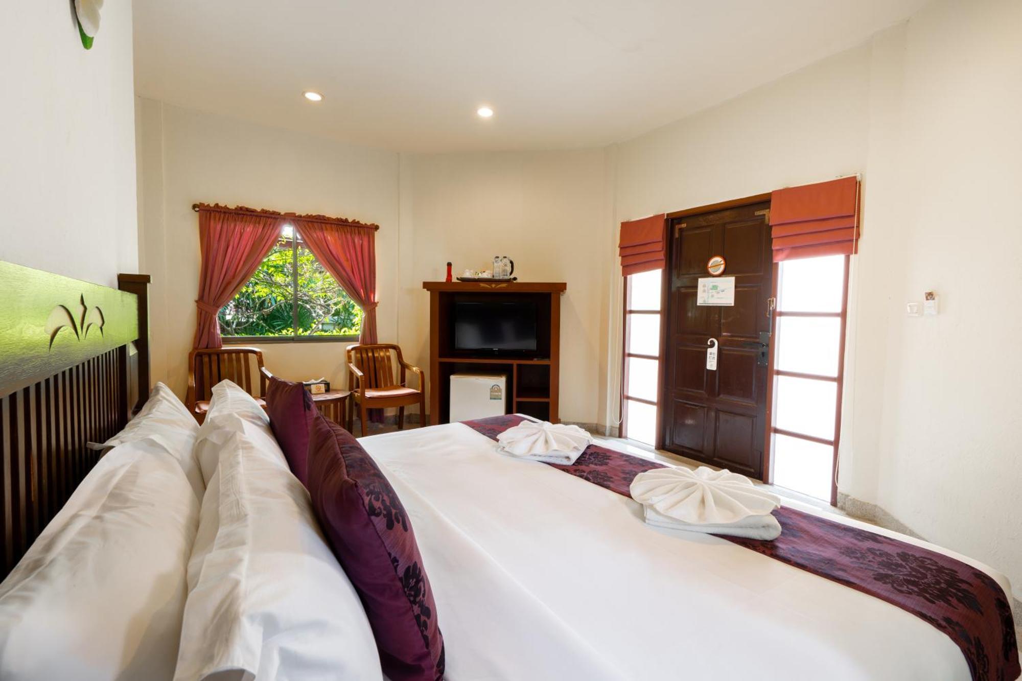 Phuket Leelavadee Hua Ting Resort Patong Dış mekan fotoğraf