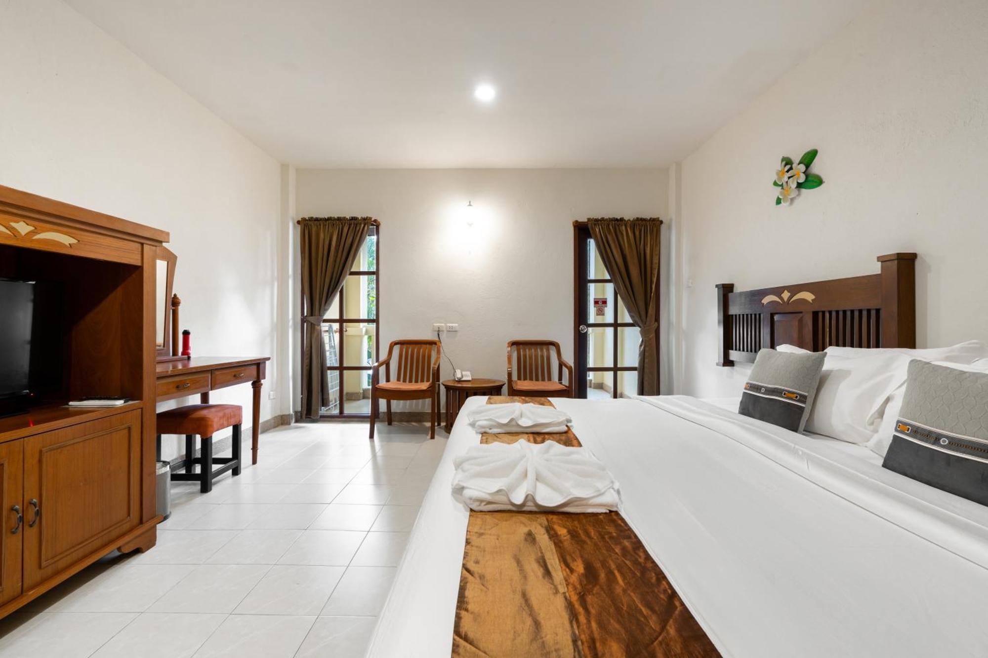 Phuket Leelavadee Hua Ting Resort Patong Dış mekan fotoğraf