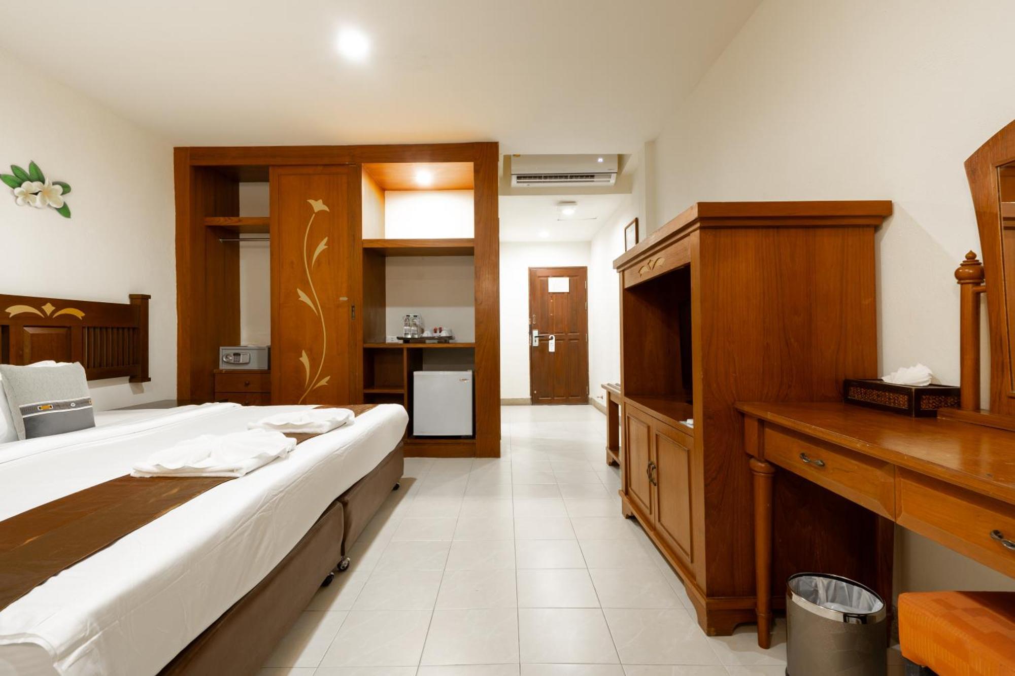Phuket Leelavadee Hua Ting Resort Patong Dış mekan fotoğraf