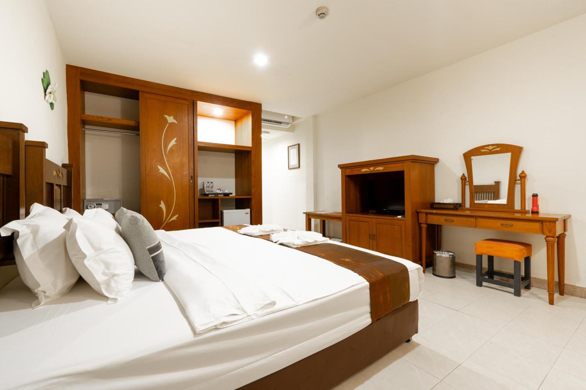 Phuket Leelavadee Hua Ting Resort Patong Dış mekan fotoğraf