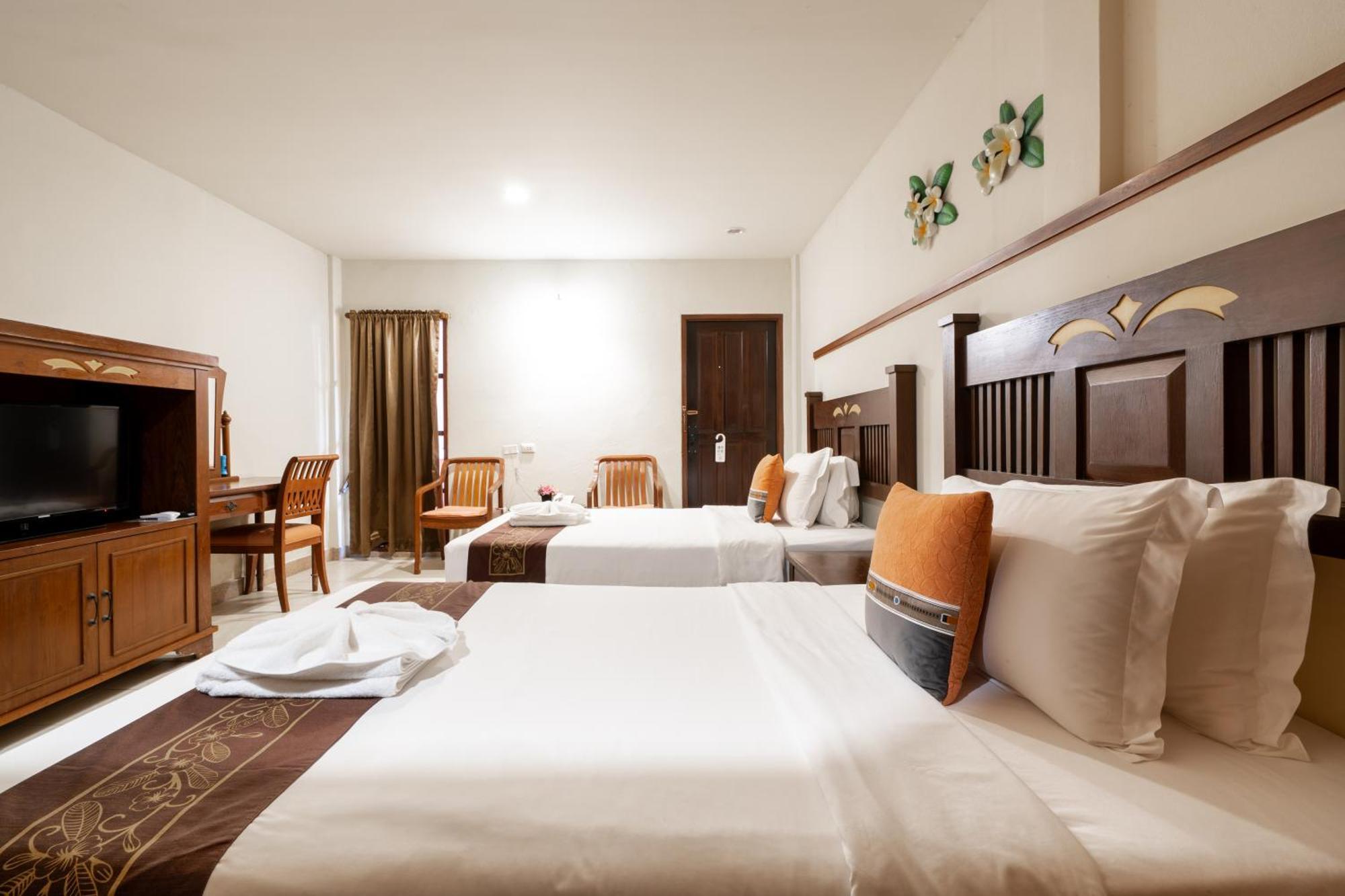 Phuket Leelavadee Hua Ting Resort Patong Dış mekan fotoğraf